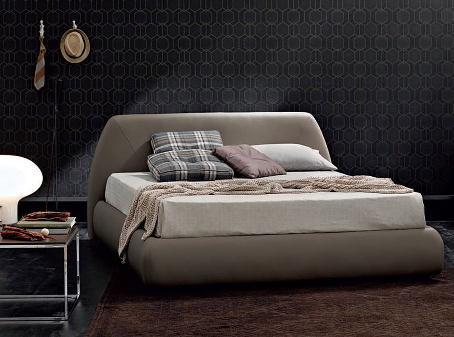 Cama God Isis<br>֍ Piel recuperada